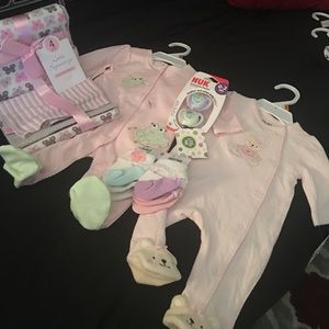 $15 Bundle for Sleepers, Blankets, socks & 2Nuks